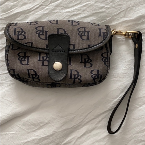 Dooney & Bourke Signature Wristlet - Black - Picture 1 of 5